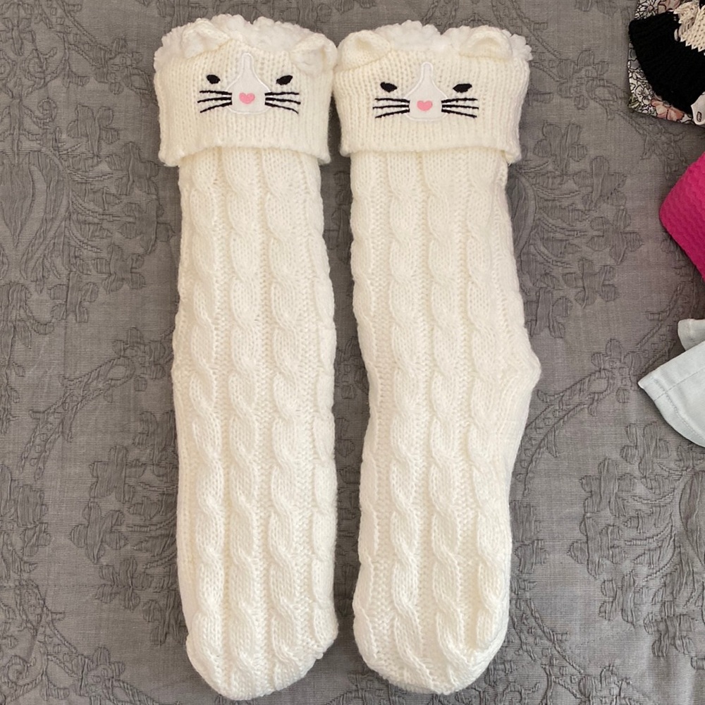 Cozy below the knee kitty/ cat socks NWOT